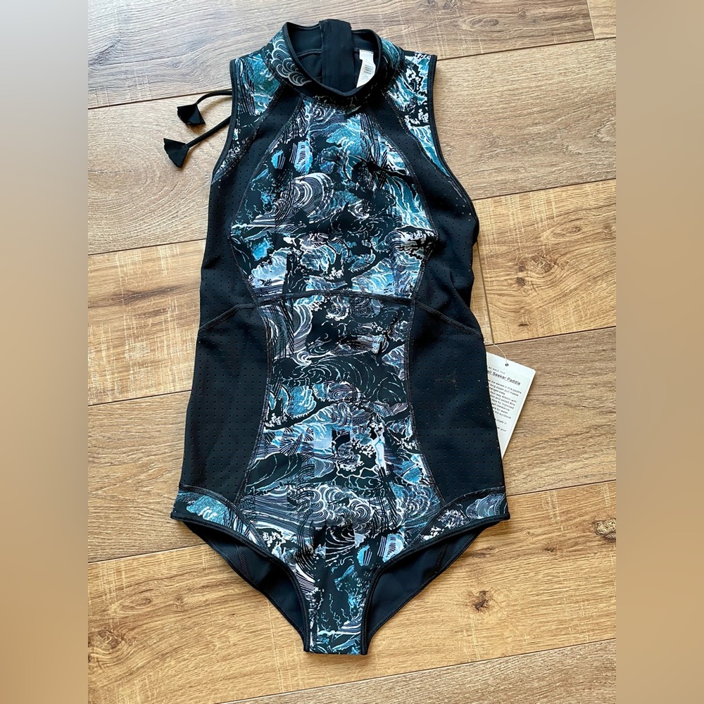 Lululemon swim suit